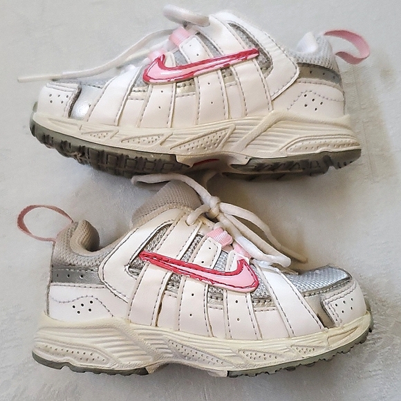 Nike Other - Nike White & Pink Sneakers Baby Girl Size 5C (See description)
